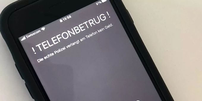 Betrüger nehmen immer wieder gezielt ältere Menschen ins Visier. (Symbolbild) telefonbetrug