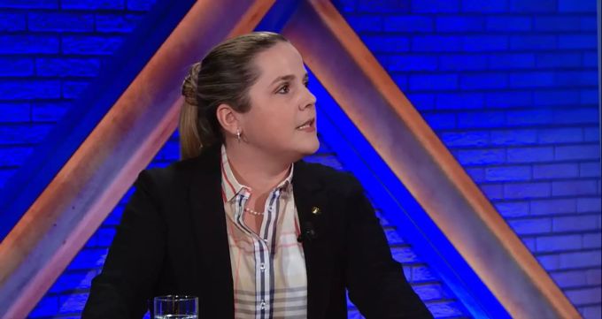 SVP-Nationalrätin Martina Bircher meinte im «SonnTalk», ihre Partei habe vor einer weiteren Ausweitung des Covid-Zertifikats gewarnt. SVP Coronavirus
