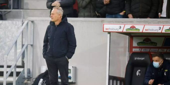 Christian Streich steht vor seinem 300. Bundesliga-Spiel als Trainer des SC Freiburg. Foto: Philipp Von Ditfurth/dpa Christian Streich steht vor seinem 300. Bundesliga-Spiel als Trainer des SC Freiburg. Foto: Philipp Von Ditfurth/dpa
