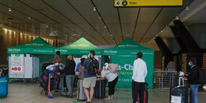 PCR-Testung am Flughafen von Johannesburg PCR-Testung am Flughafen von Johannesburg