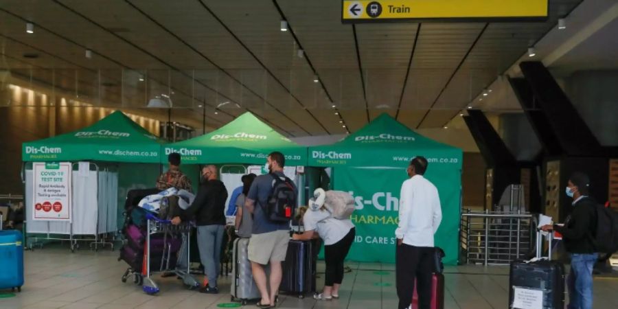 PCR-Testung am Flughafen von Johannesburg