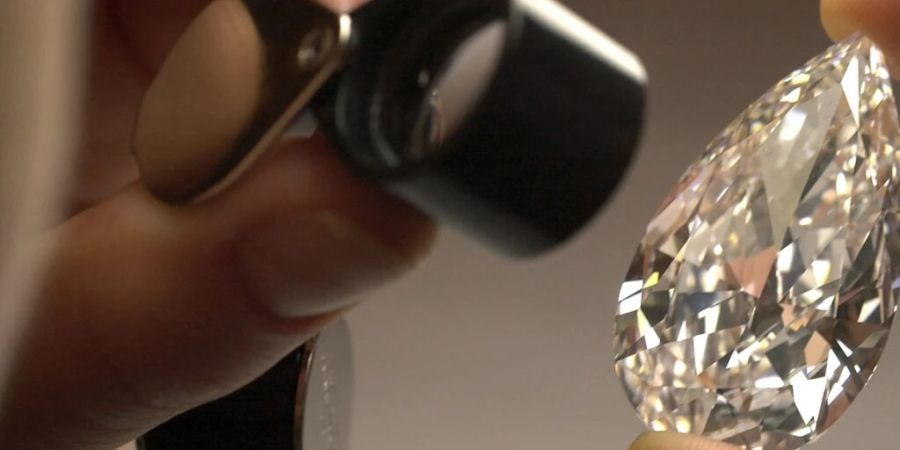 Der Gehalt von Magnesium und Eisen im Mineral Olivin zeigt einer neuen Studie zufolge, wie wahrscheinlich Diamanten in einer Gesteinsprobe vorkommen.(Archivbild)