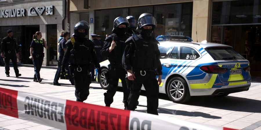 Messerstiche, ein Toter und eine Schwerverletzte: Was genau ist in der Sendlinger Strasse passiert?