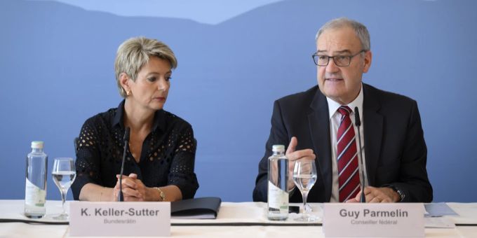 Bundespräsidentin Karin Keller-Sutter und Wirtschaftsminister Guy Parmelin. (Archivbild) Keller-Sutter Parmelin