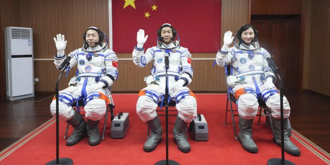 Die drei chinesischen Astronauten. Astronauten