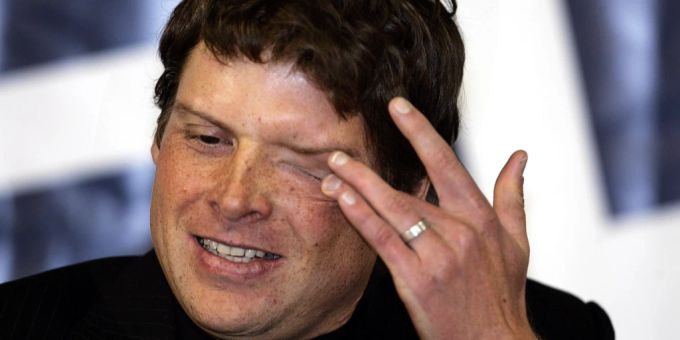 Jan Ullrich erlitt in Mexiko eine Thrombose und schwere Blutvergiftung. In der schweren Zeit besucht wurde er von Lance Armstrong. Jan Ullrich Armstrong