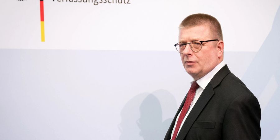 Der Präsident des Bundesamts für Verfassungsschutz Thomas Haldenwang bei einer Pressekonferenz.