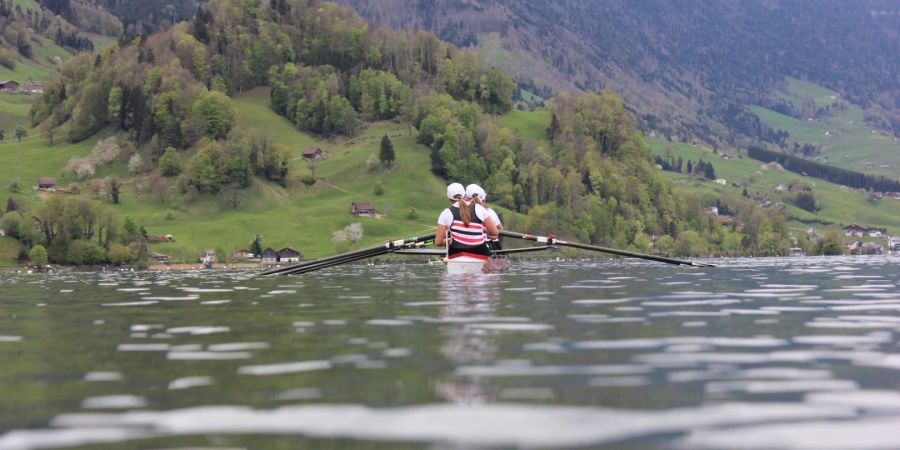 Ruderclub Baden: CJW U15 4x auf dem Weg zum Steg - Baden