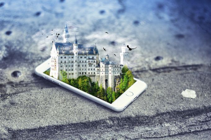 Lust auf Neuschwanstein per virtueller Realität? Smartphone Neuschwanstein Wald Virtuelle Realität