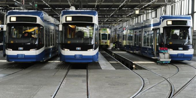 Wegen vieler kranker Chauffeure bleiben einige Trams und Busse der VBZ aktuell im Depot. VBZ
