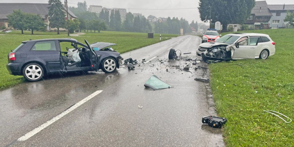 St. Pelagiberg TG: Heftige Frontalkollision Fordert Zwei Verletzte