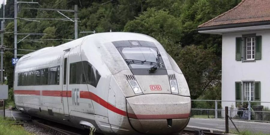 Die Deutsche Bahn will bis Ende Juni wieder alle Nachbarländer ansteuern. Das Angebot Richtung Schweiz, Österreich und Niederlande ist schon komplett. Foto: Peter Schneider/KEYSTONE/dpa