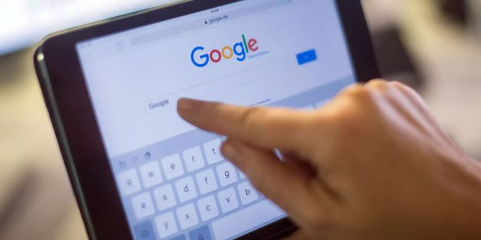 Schweizer suchen fleissig nach Ferien. (Symbolbild) google schweiz