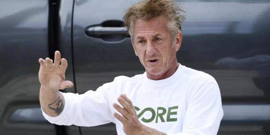 Sean Penn führt mit seiner Hilfsorganisation Corona-Tests durch. Foto: Chris Pizzello/AP/dpa