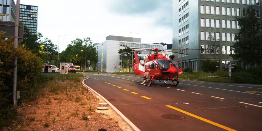 Zug Velofahrer Selbstunfall Spital