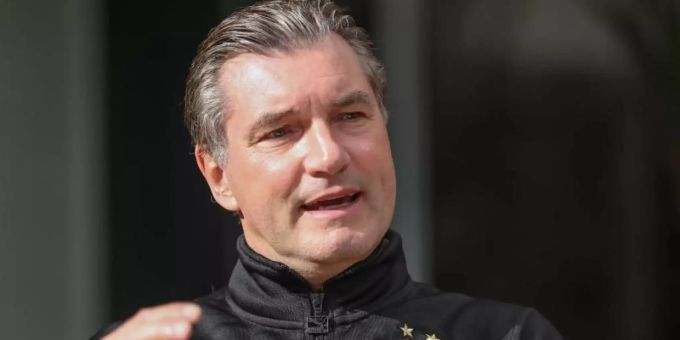 Hat seinen Vertrag bei Borussia Dortmund verlängert: Sportdirektor Michael Zorc. Foto: Friso Gentsch/dpa BVB Michael Zorc