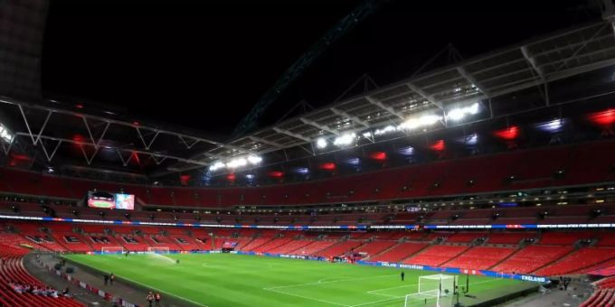 Zu den Halbfinals und dem Finale sind im Londoner Wembley-Stadion 60.000 Zuschauer zugelassen. Foto: Mike Egerton/PA Wire/dpa Zu den Halbfinals und dem Finale sind im Londoner Wembley-Stadion 60.000 Zuschauer zugelassen. Foto: Mike Egerton/PA Wire/dpa