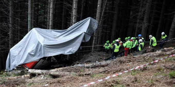 Bei dem Seilbahnunglück am Pfingstsonntag kamen 14 Menschen ums Leben. Foto: Piero Cruciatti/LaPresse via ZUMA Press/dpa Bei dem Seilbahnunglück am Pfingstsonntag kamen 14 Menschen ums Leben. Foto: Piero Cruciatti/LaPresse via ZUMA Press/dpa