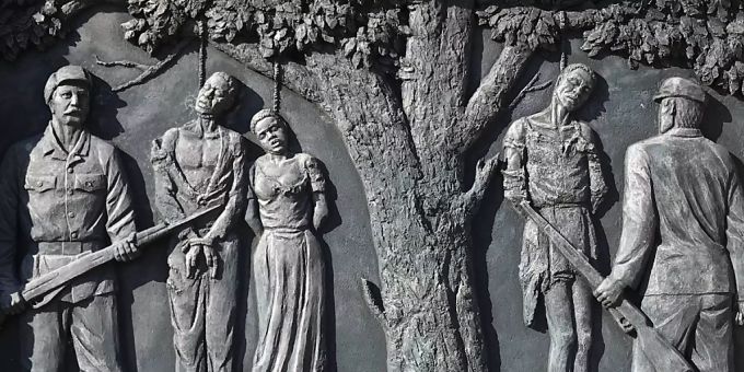 Ein Denkmal erinnert in der namibischen Hauptstadt Windhuk an den von deutschen Kolonialtruppen begangenen Völkermord an den Herero und Nama von 1904 bis 1907. (Archivbild) Denkmal