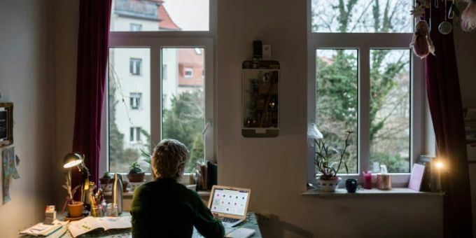 Schulunterricht per Livestream im Januar 2021 Schulunterricht per Livestream im Januar 2021