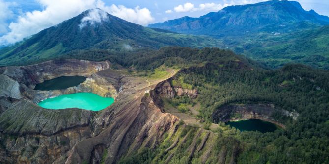 Vulkanseen des Kelimutu Nationalparks.