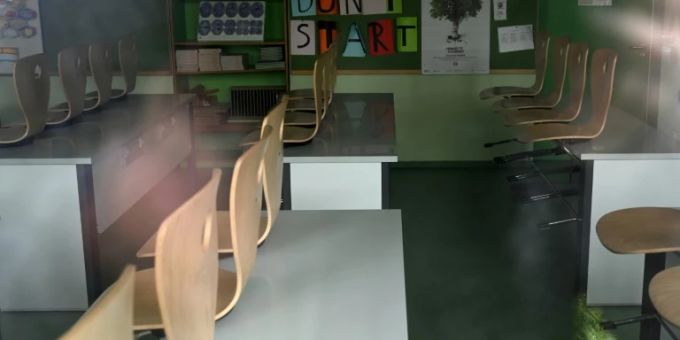 Leerer Klassenraum in bayerischem Eggenfelden Leerer Klassenraum in bayerischem Eggenfelden