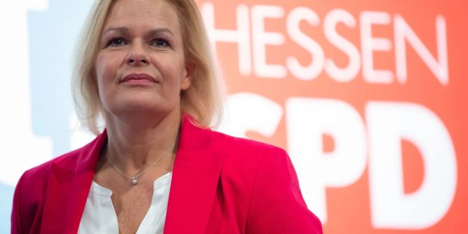 Nancy Faeser möchte ich die erste Frau an der Spitze der hessischen Landesregierung werden. Nancy Faeser möchte ich die erste Frau an der Spitze der hessischen Landesregierung werden.