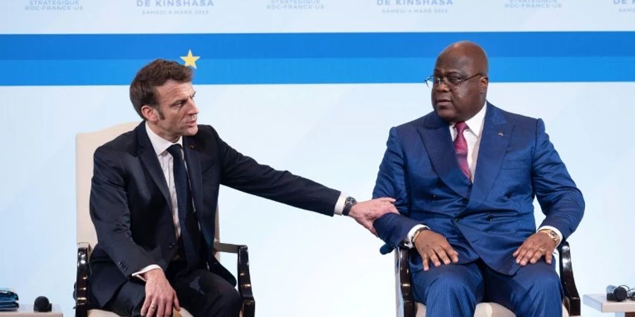 Emmanuel Macron (l.) und Félix Tshisekedi