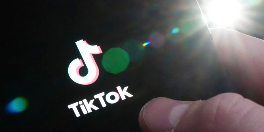 Tiktok gehört dem aus China stammenden Konzern Bytedance. (Symbolbild)