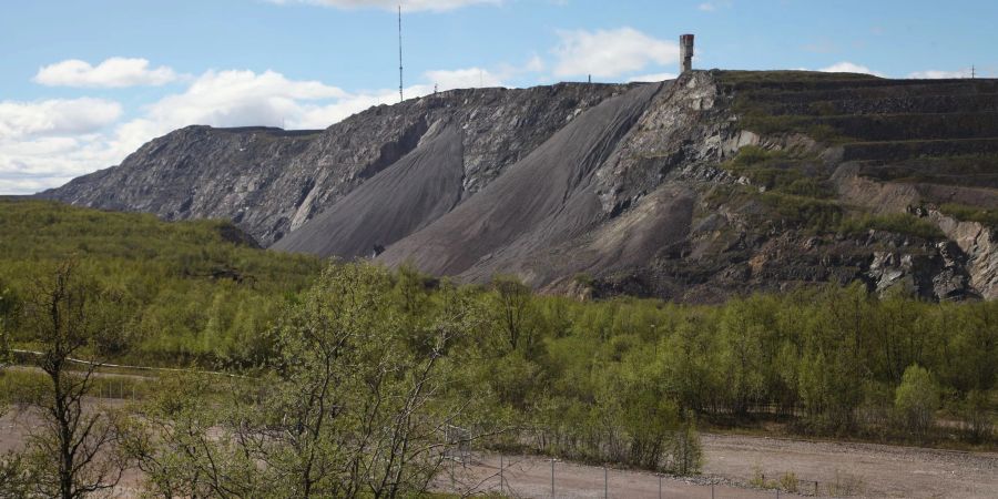 Blick auf das weltgrösste Eisenerzbergwerk Kiirunavaara im Norden Schwedens.