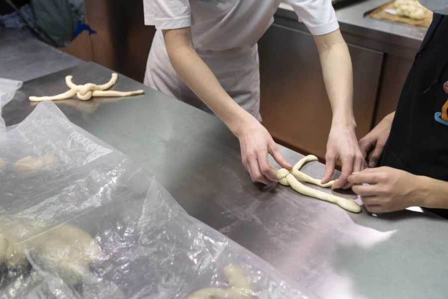 Gerade in der Gastronomie und Hotellerie brauchen Jugendliche keine Unterstützung mehr um eine Lehre zu finden