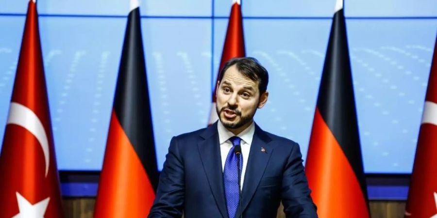 Berat Albayrak tritt als Finanzminister der Türkei zurück. Foto: Ahmed Deeb/dpa