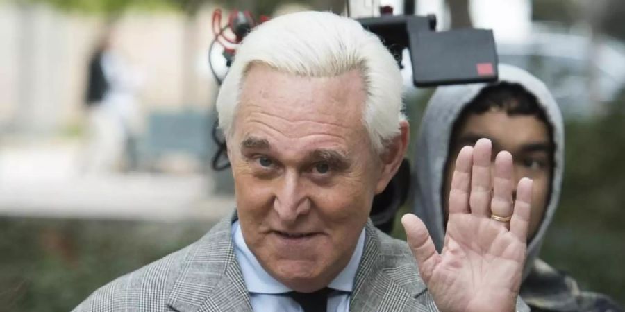 Kurz vor dem Ende seiner Amtszeit hat der abgewählte US-Präsident Donald Trump unter anderem seinen langjährigen Vertrauten Roger Stone begnadigt. Foto: Cliff Owen/AP/dpa/Archiv