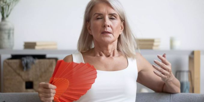 Die hormonellen Veränderungen stellen viele Frauen in den Wechseljahren vor unbekannte Probleme. Helvilab