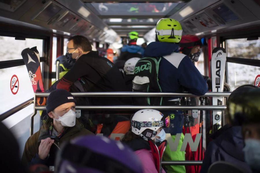 wintersport bergbahn skifahren