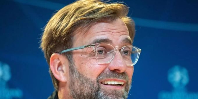 Bezeichnet sich selbst als einen «der grössten Fussballromantiker überhaupt»: Jürgen Klopp. Foto: Lino Mirgeler/dpa Bezeichnet sich selbst als einen «der grössten Fussballromantiker überhaupt»: Jürgen Klopp. Foto: Lino Mirgeler/dpa
