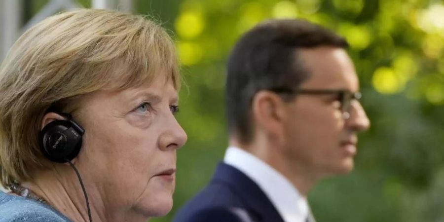 Bundeskanzlerin Angela Merkel und Polens Ministerpräsident Mateusz Morawiecki sprachen unter anderem über die Beziehungen zu Belarus, die Zukunft der EU und die bilateralen Beziehungen. Foto: Czarek Sokolowski/AP/dpa