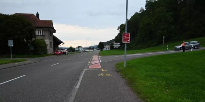 Es entstand Sachschaden von mehreren Tausend Franken. Unfall