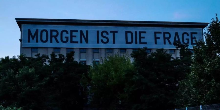 Nach der Corona-Pause ist der Berghain-Garten wieder geöffnet. Foto: Christophe Gateau/dpa