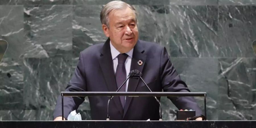 Antonio Guterres, UN-Generalsekretär, spricht auf der 76. Sitzung der Generalversammlung der Vereinten Nationen. Die Vollversammlung mit etwa 80 Staats- und Regierungschefs startet am Dienstag offiziell. Foto: John Angelillo/POOL UPI/AP/dpa