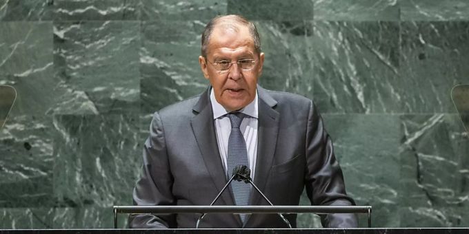 Sergej Lawrow, Aussenminister von Russland, spricht bei der 76. Sitzung der UN-Generalversammlung am Hauptsitz der Vereinten Nationen. Foto: Eduardo Munoz/Pool Reuters/AP/dpa Sergej Lawrow, Aussenminister von Russland, spricht bei der 76. Sitzung der UN-Generalversammlung am Hauptsitz der Vereinten Nationen. Foto: Eduardo Munoz/Pool Reuters/AP/dpa