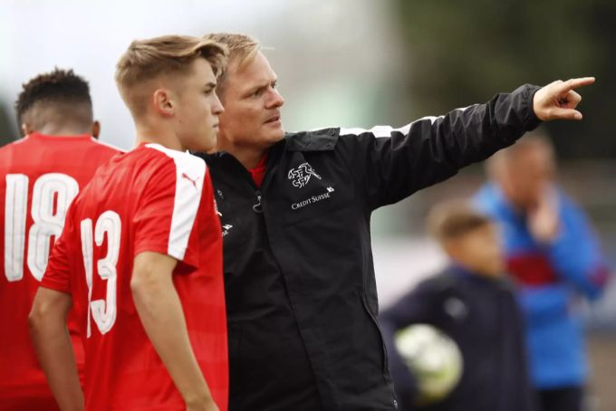 Johann Vogel wechselt von der U19 in die U17. Johann Vogel