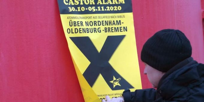 In Biblis - Zug mit sechs Atommüll-Castoren erreicht Atomkraftwerk