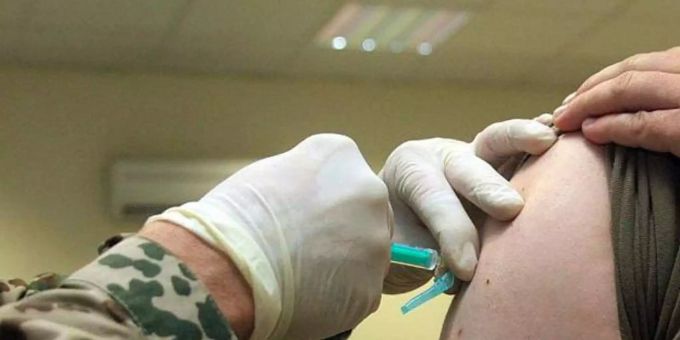 In der Bundeswehr wurde die Duldungspflicht für Impf- und Vorsorgemassnahmen vor einigen Jahren eingeführt. bundeswehr coronavirus