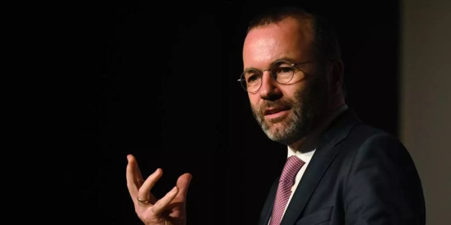 Manfred Weber: «Manche Regierungschefs diskreditieren heute EU-Entscheidungen um des schnellen Applauses willen, obwohl sie ihnen oft selbst zugestimmt haben.». Foto: Nicolas Armer/dpa
