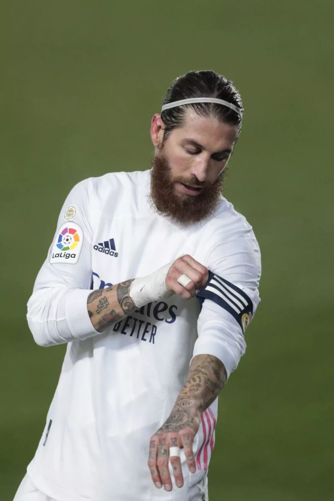 Verlässt der Kapitän im Sommer das Schiff? Die Vertragsverhandlungen zwischen Sergio Ramos und Real Madrid laufen alles andere als rund. Spain Soccer La Liga