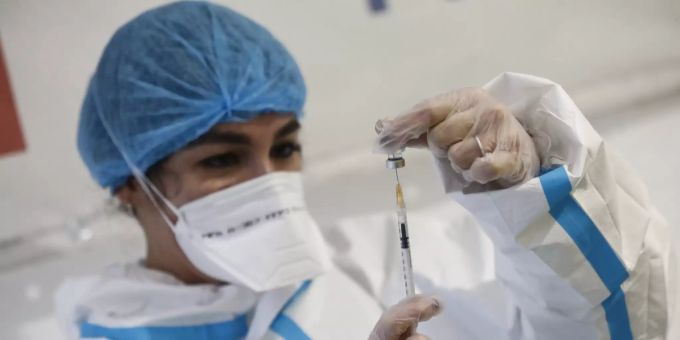 Weniger geliefert - Schweiz hinkt Italien mit Impfungen hinterher