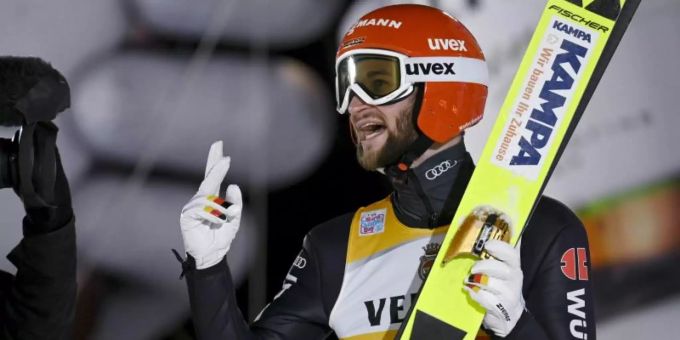 Markus Eisenbichler freut sich über den zweiten Platz. Foto: Emmi Korhonen/Lehtikuva/dpa Markus Eisenbichler freut sich über den zweiten Platz. Foto: Emmi Korhonen/Lehtikuva/dpa