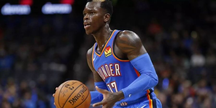 2019 spielte Dennis Schörder noch für die Oklahoma City Thunder. Foto: Garett Fisbeck/AP/dpa