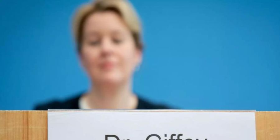Franziska Giffey ist Bundesministerin für Familie, Senioren, Frauen und Jugend. Foto: Kay Nietfeld/dpa-Pool/dpa